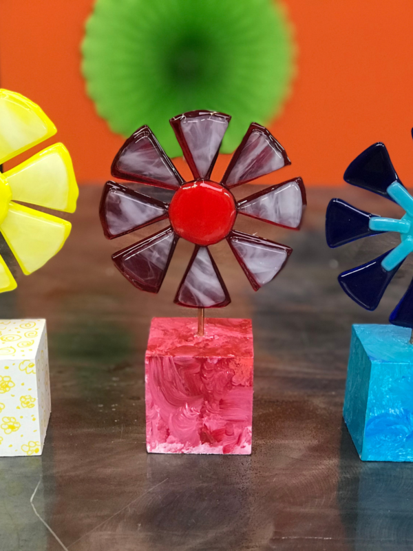 Fused Glass Flowers: Bowls, Sun Catchers, and Table Art - Image 7