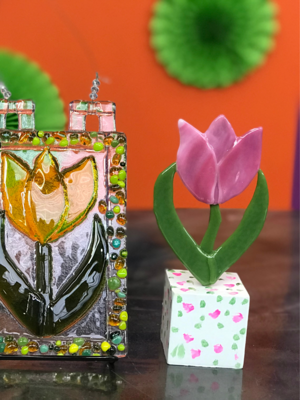 Fused Glass Flowers: Bowls, Sun Catchers, and Table Art - Image 9