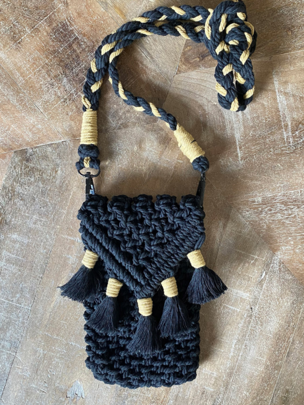 Hippie-Boho Macramé Satchel Bag for Beginners and Intermediate Levels - Image 4