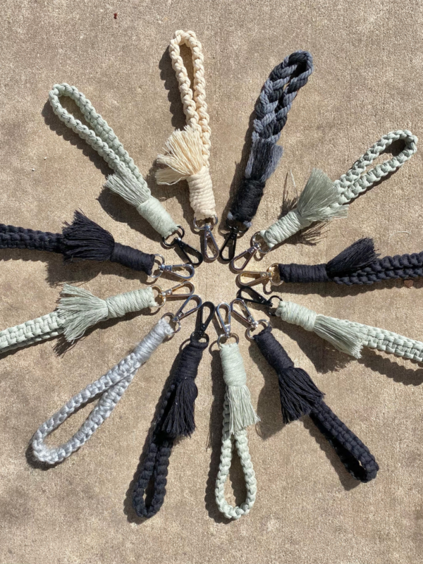 Hippie-Boho Macramé Satchel Bag for Beginners and Intermediate Levels - Image 7