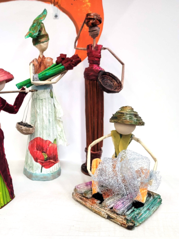 How to Make Newspaper Art Dolls - Image 5