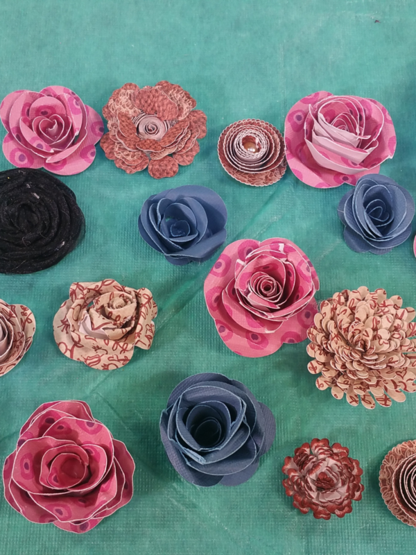 How to Make Paper Flowers - Image 6