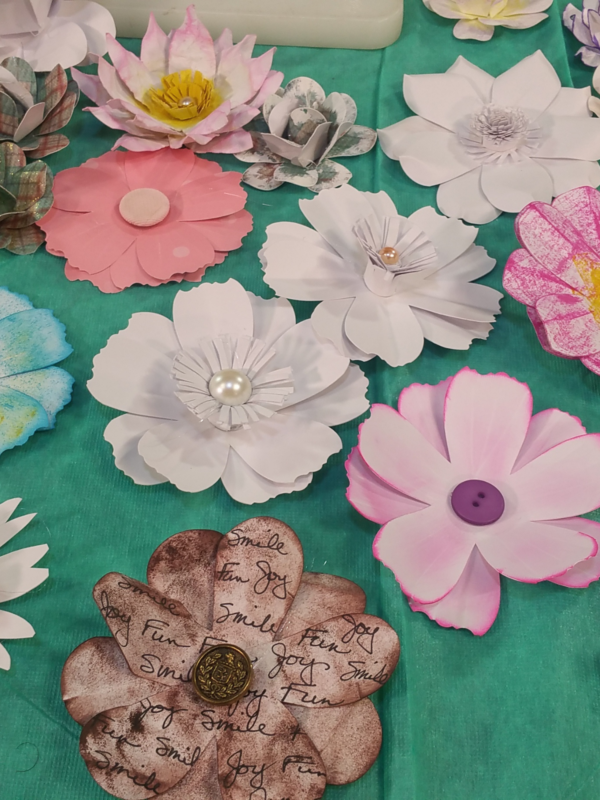 How to Make Paper Flowers - Image 3