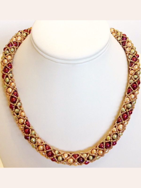 How to Make a Renaissance Pearl Necklace
