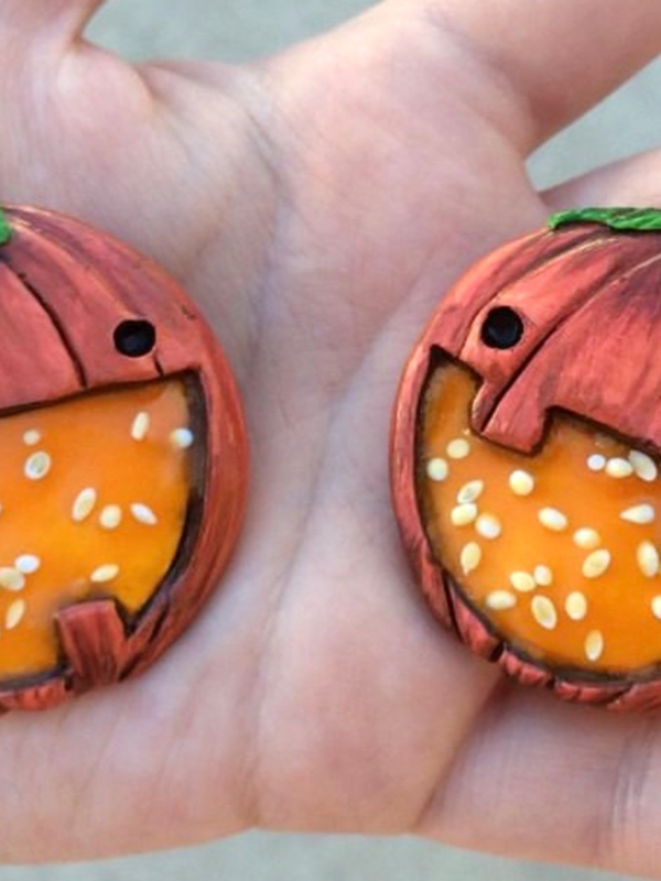 Fast Track: How to Make a Pumpkin Brooch