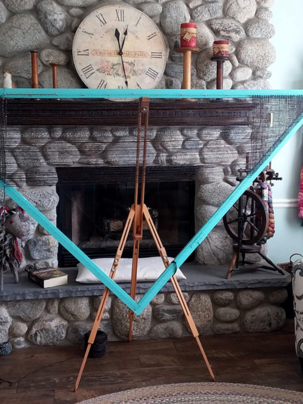 How to Weave on a Triangle Loom