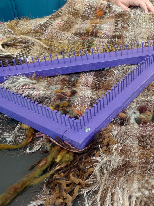 How to Weave on a Triangle Loom