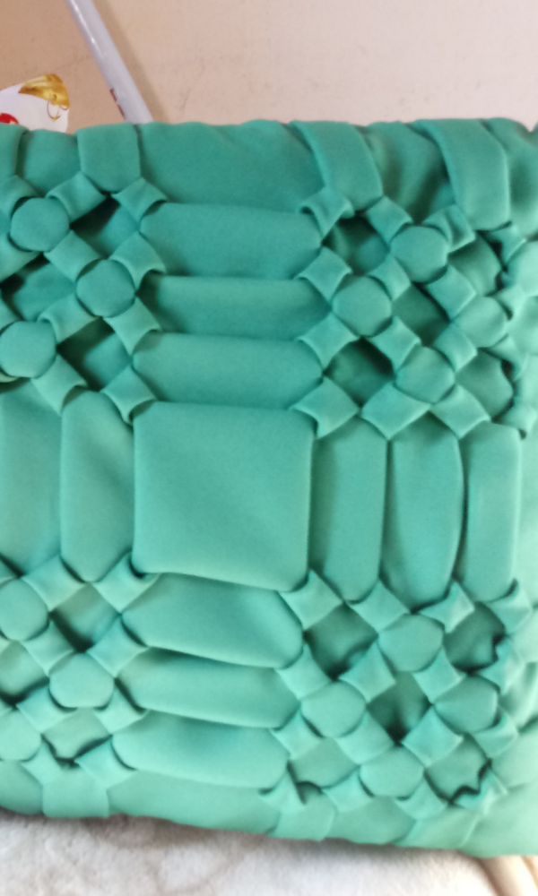 How to Make Capitone Pillow Covers - Image 4
