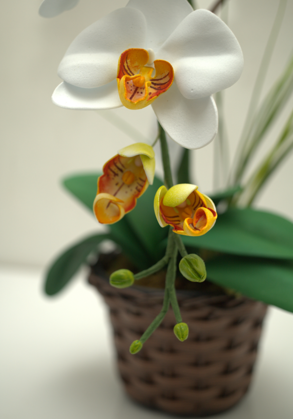 How to Make Realistic Orchids in Craft Foam - Image 7