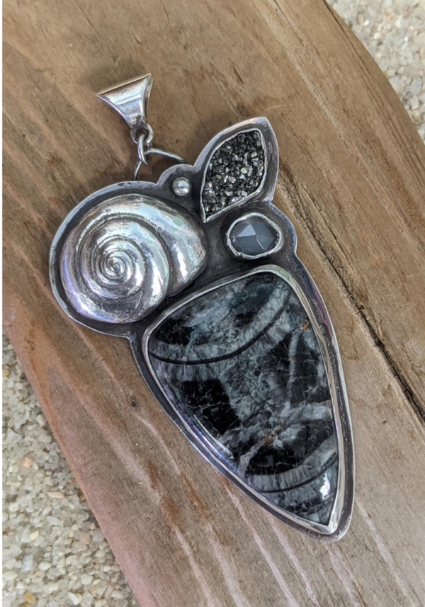 Silversmithing – Making a Pendant with a Custom Bezel Setting for a Cabochon