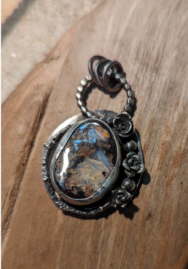 Silversmithing – Making a Pendant with a Custom Bezel Setting for a Cabochon