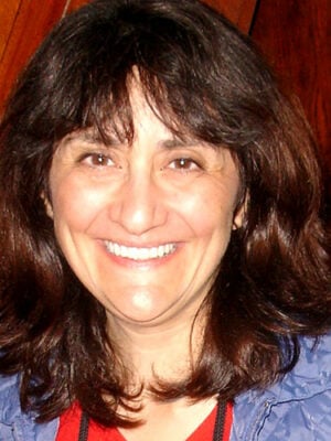 Carmen Flores Tanis