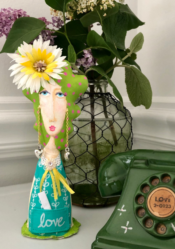 Dolly Mama Pillow Talk